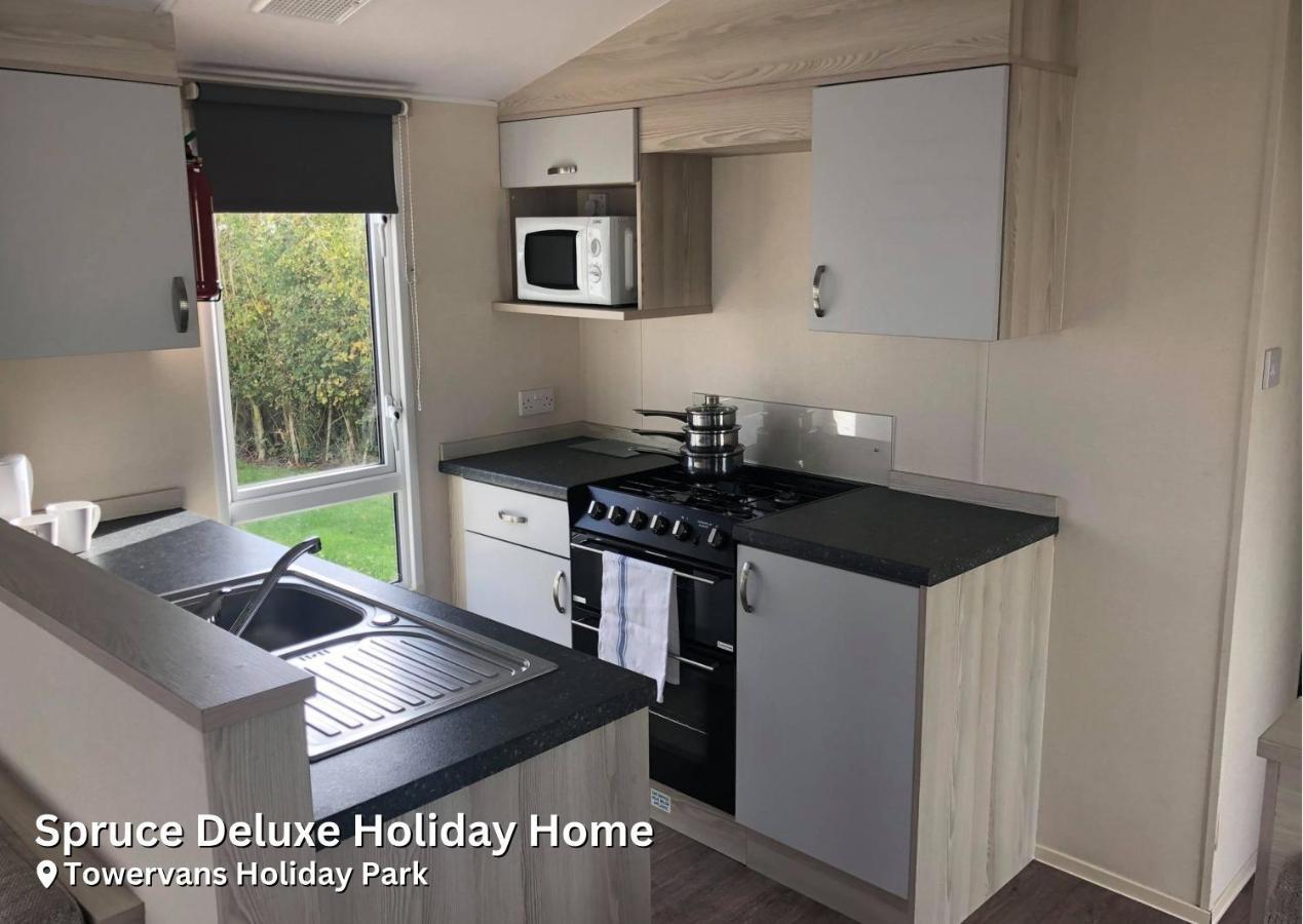 מייבלת'ורפ Spruce Deluxe Holiday Home מראה חיצוני תמונה